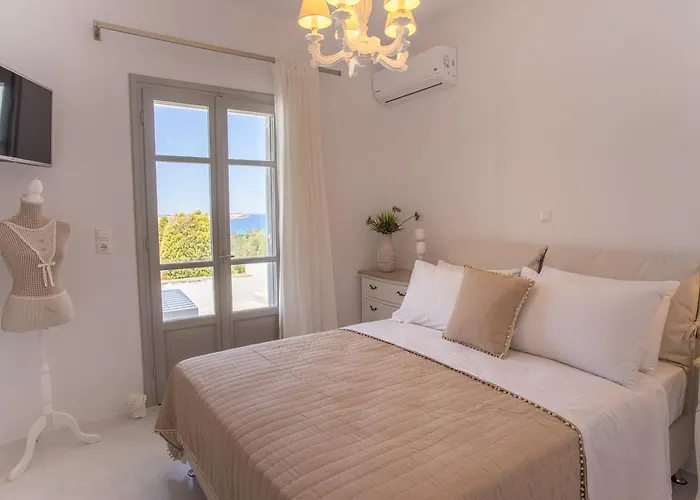 Agia Irini Cove Agia Irini (Paros)