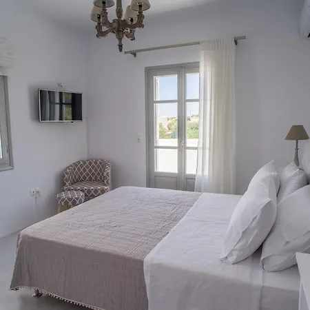 Agia Irini Cove Agia Irini (Paros)